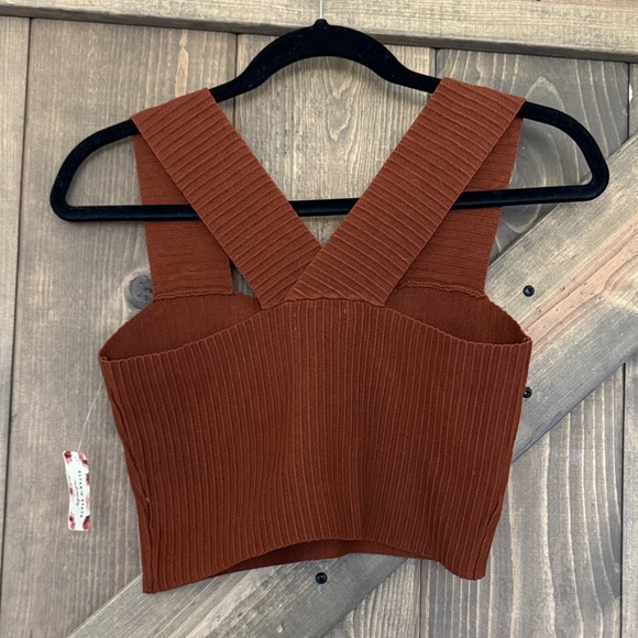 NWT Altar'd State Rust Ribbed Crop Top size small - Picture 3 of 3
